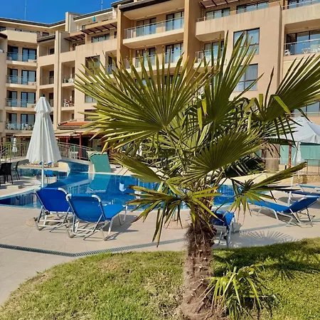 Obzor Beach Resort מלון דירות אובזור