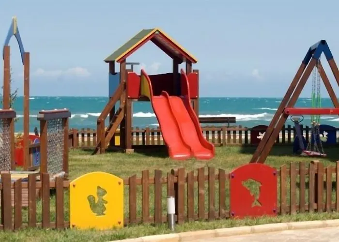 Obzor Beach Resort מלון דירות