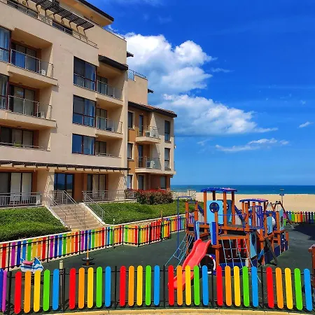 アパートホテル Obzor Beach Resort