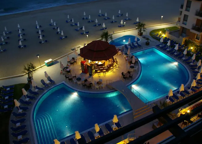 Ξενοδοχείο με διαμερίσματα Obzor Beach Resort 4*